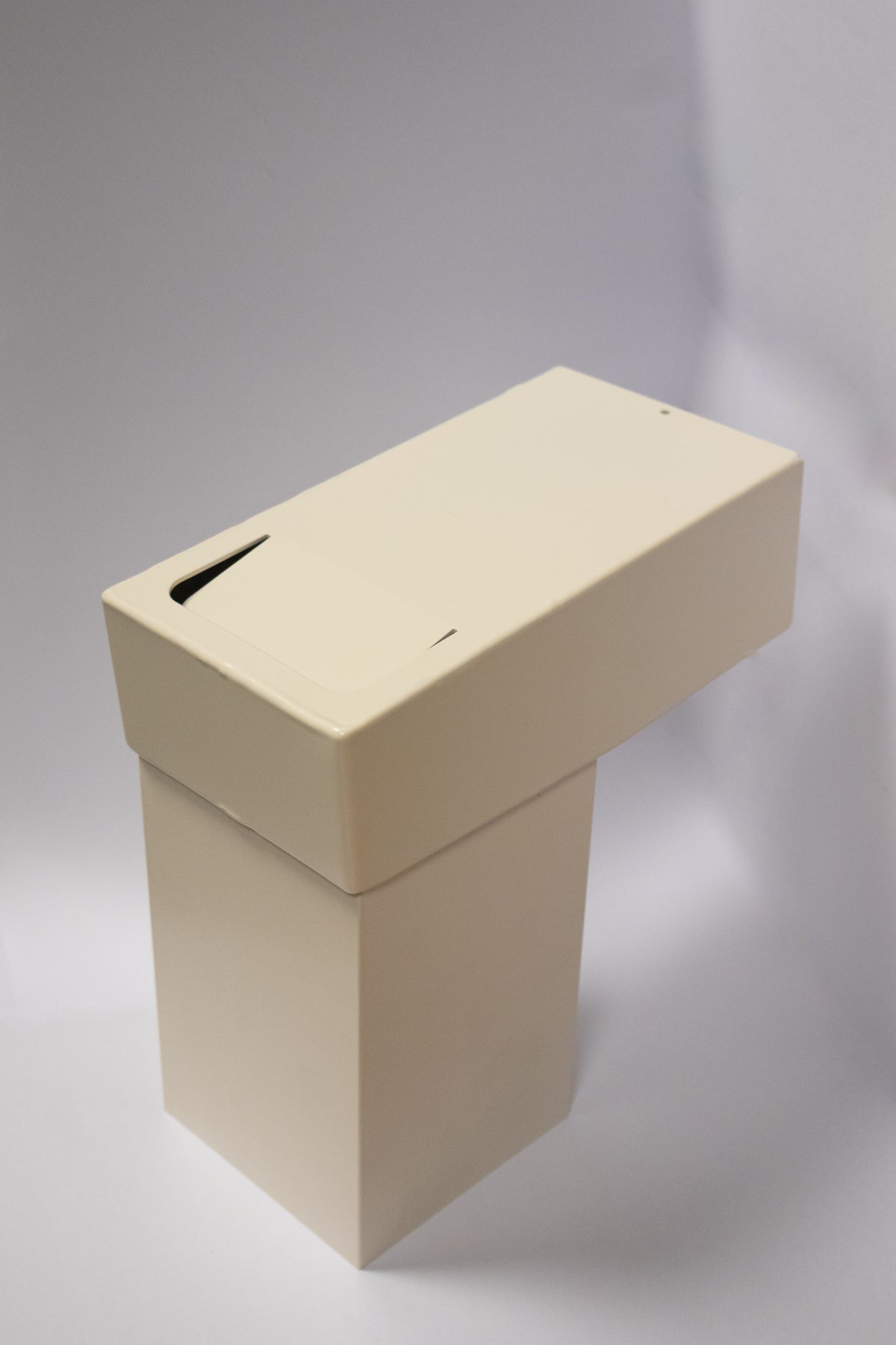 Alu Stadsuitloop Vierkant 100 mm 60x100 mm Diameter 95 mm Crème RAL-9001